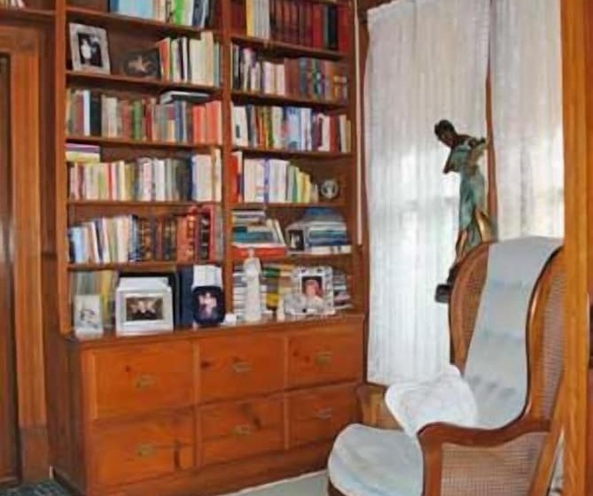 Angel Rose Bed & Breakfast