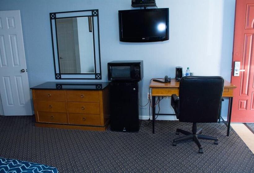 At 9 Motel