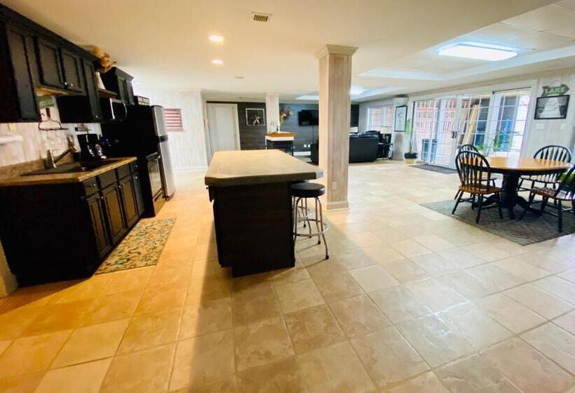 Barren Breeze Bed And Breakfast