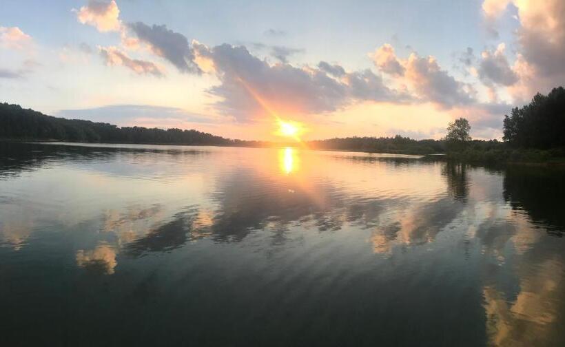 Barren Breeze Bed And Breakfast