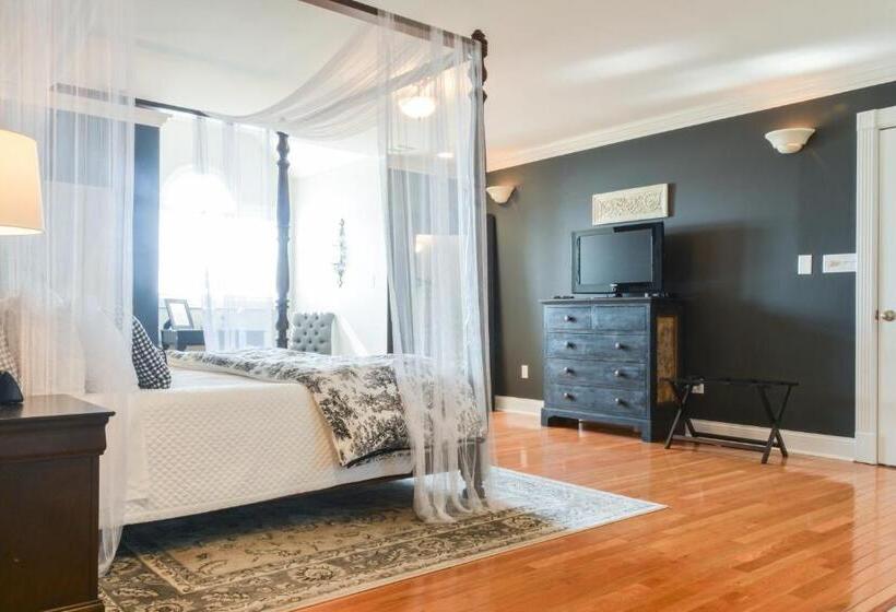 Barren Breeze Bed And Breakfast