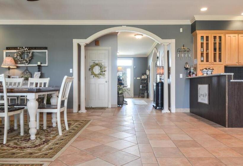 Barren Breeze Bed And Breakfast