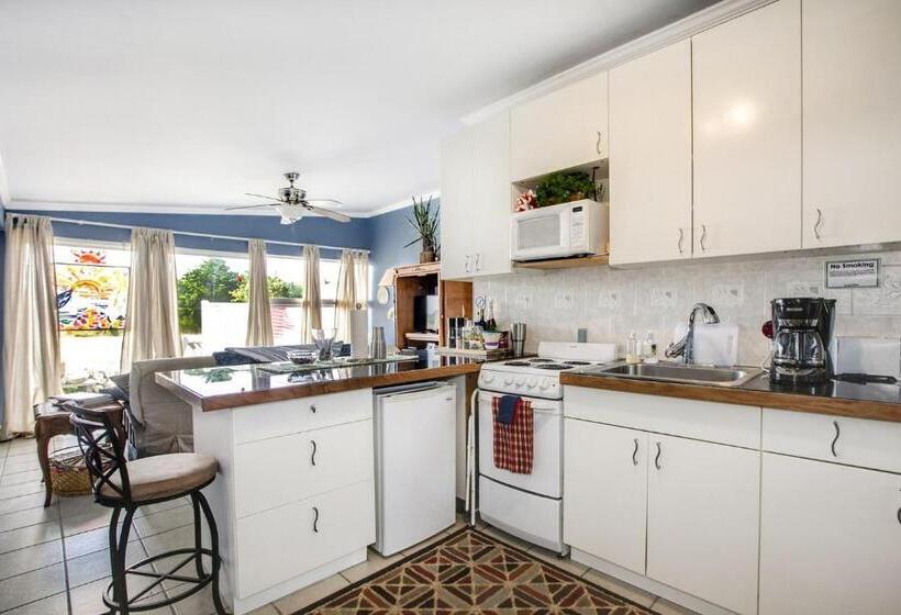 Beachwood Condos & Resort