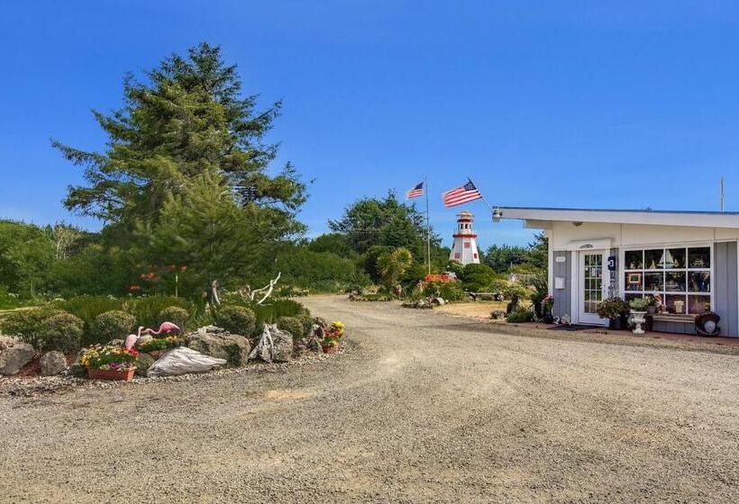 Beachwood Condos & Resort