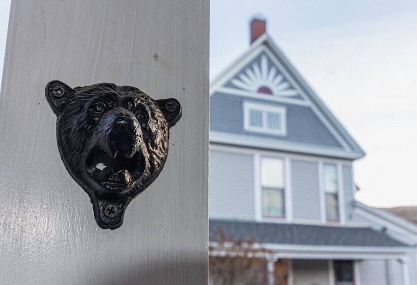 مبيت وإفطار 1899 Inn