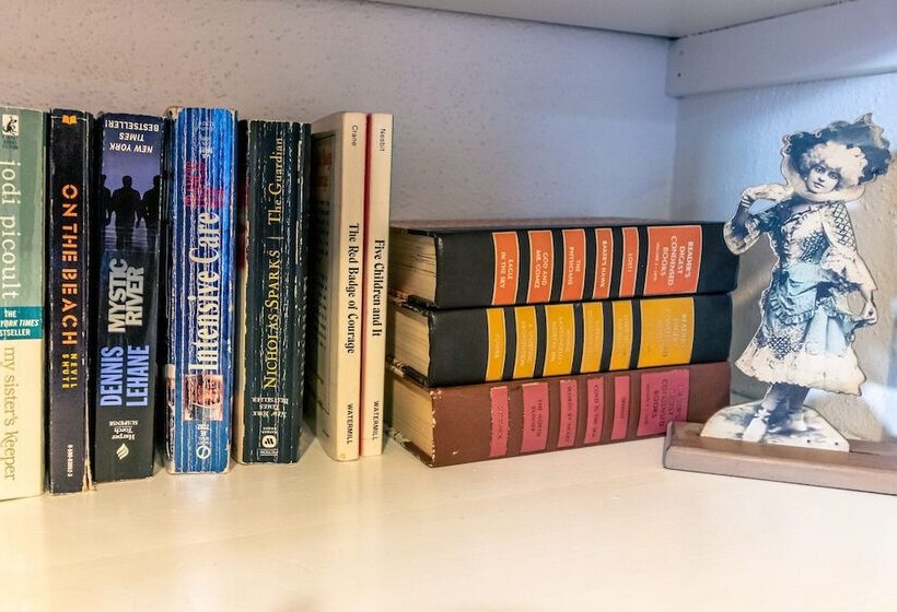 مبيت وإفطار 1899 Inn