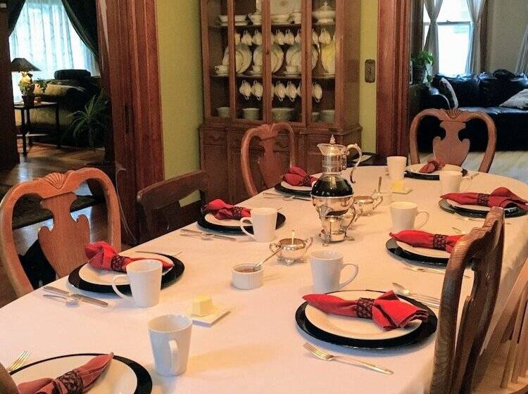 مبيت وإفطار 1899 Inn