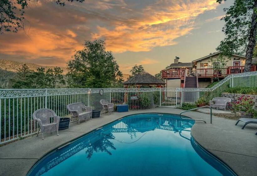 住宿加早餐  A Bed Of Roses