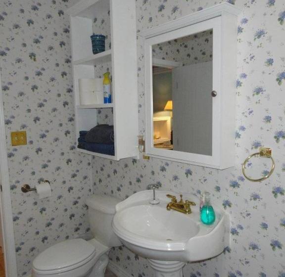 민박 Book Nook Inn