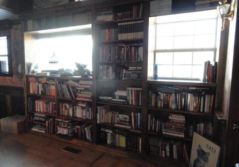민박 Book Nook Inn