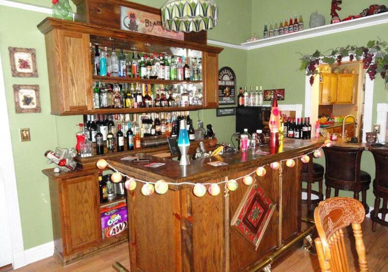 민박 Book Nook Inn