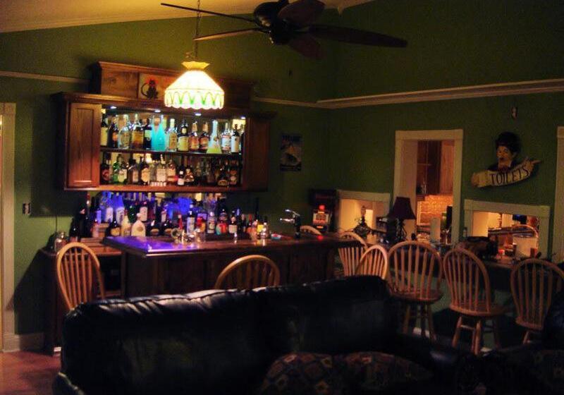 ベッドアンドブレックファースト Book Nook Inn