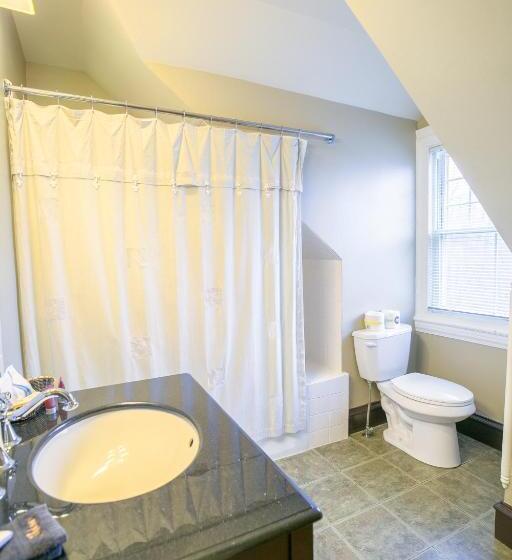 مبيت وإفطار Cameron Estate Inn