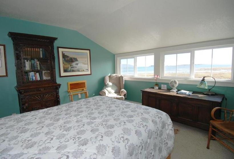 مبيت وإفطار China Beach Retreat