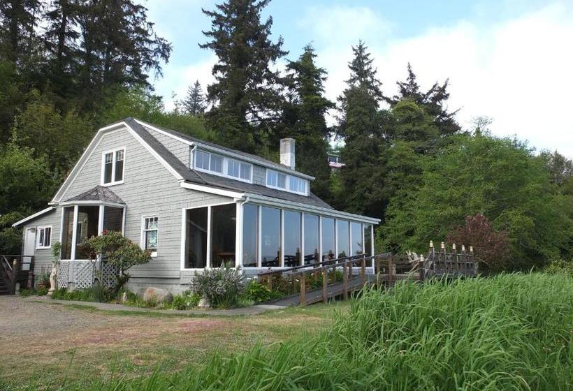 مبيت وإفطار China Beach Retreat