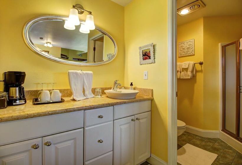 مبيت وإفطار Country Cottage Of Langley