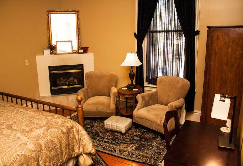 مبيت وإفطار Hamilton House