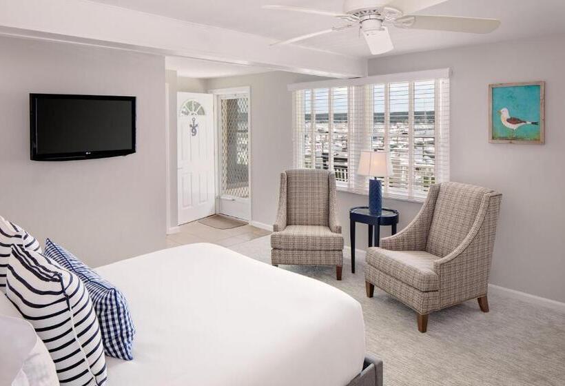 مبيت وإفطار Inn At Harbor Hill Marina