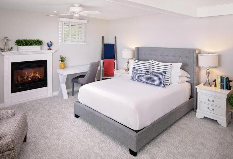 مبيت وإفطار Inn At Harbor Hill Marina