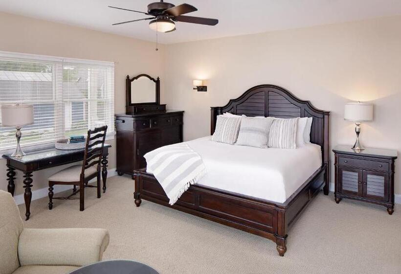 مبيت وإفطار Inn At Harbor Hill Marina