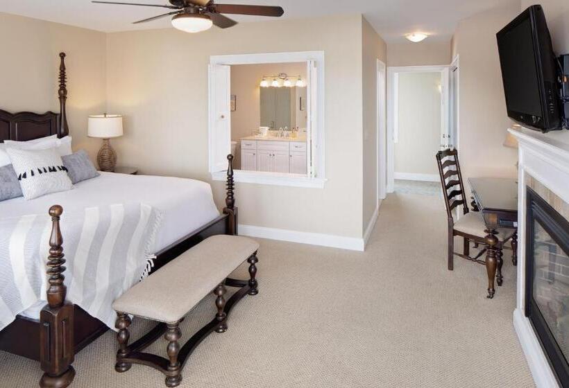 مبيت وإفطار Inn At Harbor Hill Marina