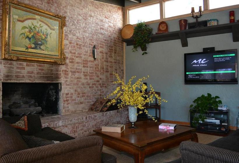 مبيت وإفطار Lindley House Garden Cottages