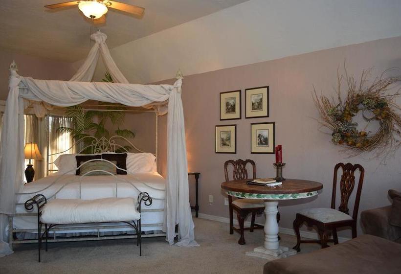 مبيت وإفطار Lindley House Garden Cottages