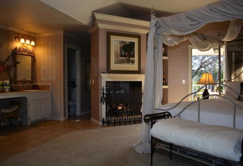 مبيت وإفطار Lindley House Garden Cottages