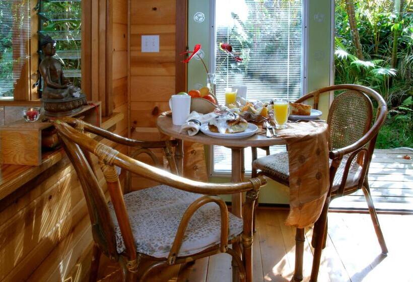 Bed and Breakfast Lotus Garden Cottages