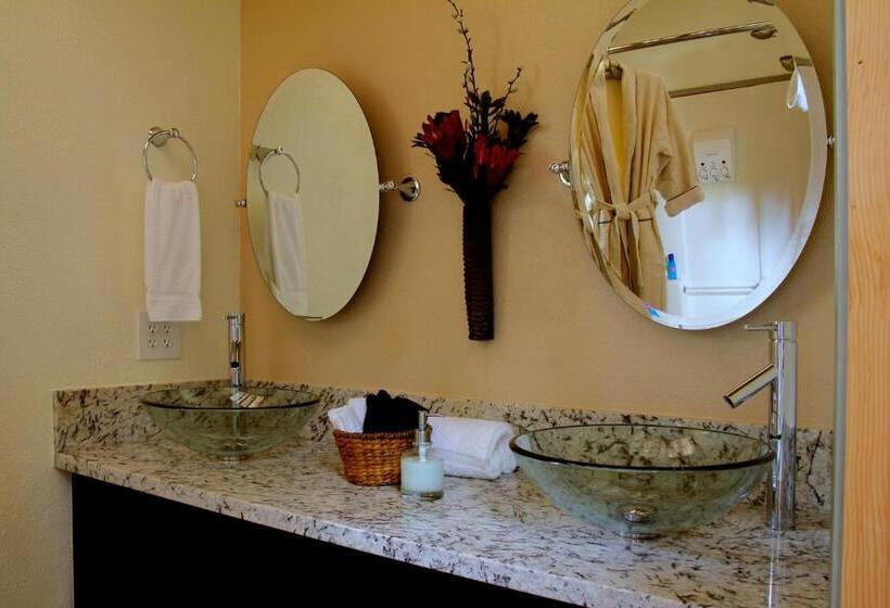 Bed and Breakfast Lotus Garden Cottages