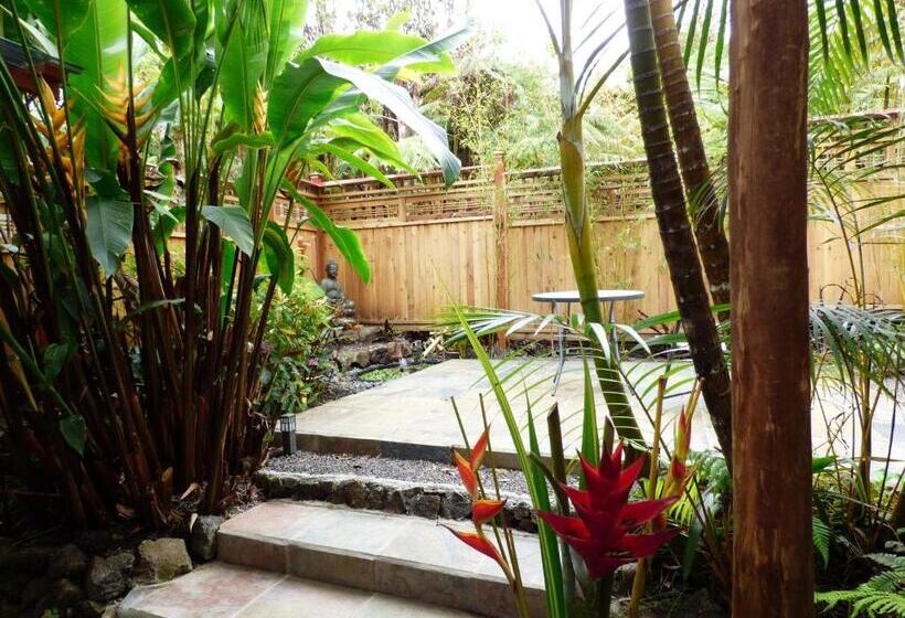 Bed and Breakfast Lotus Garden Cottages