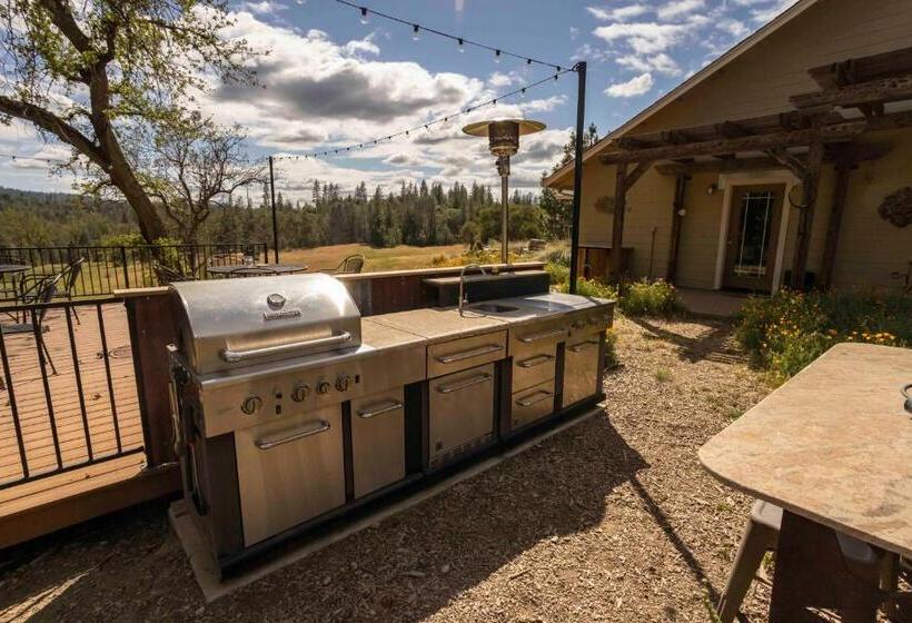 민박 Red Tail Ranch