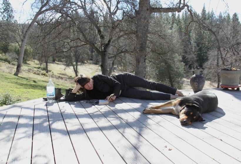 민박 Red Tail Ranch