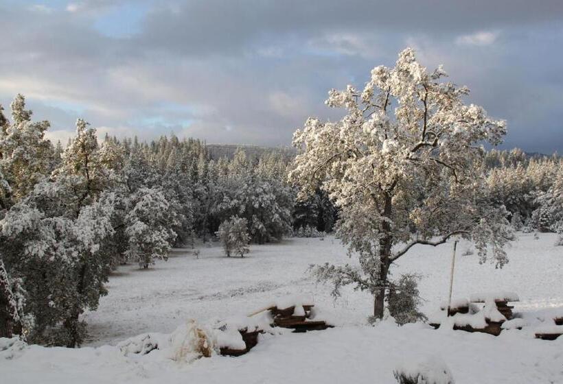민박 Red Tail Ranch