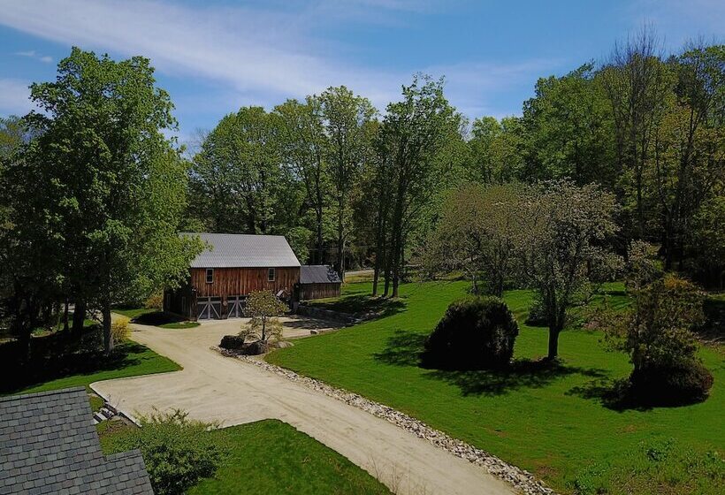 مبيت وإفطار Riverhouse