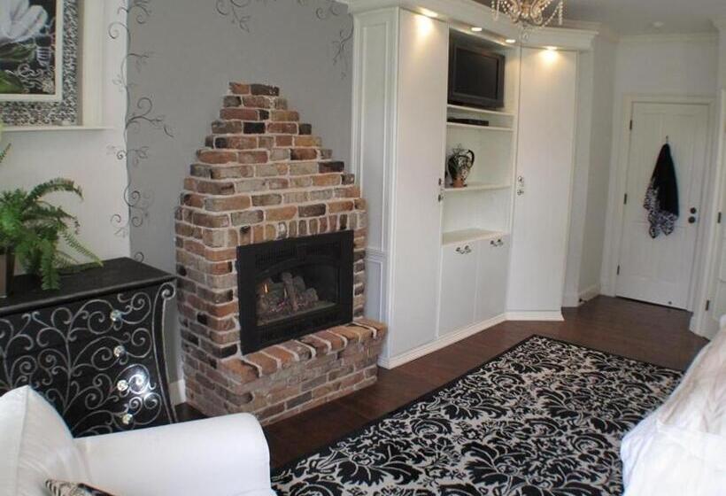 تختخواب و صبحانه The Connecticut River Valley Inn