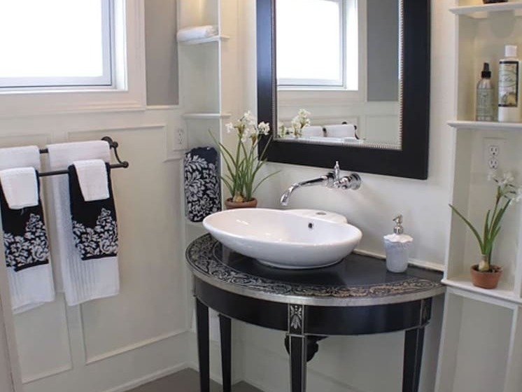 تختخواب و صبحانه The Connecticut River Valley Inn