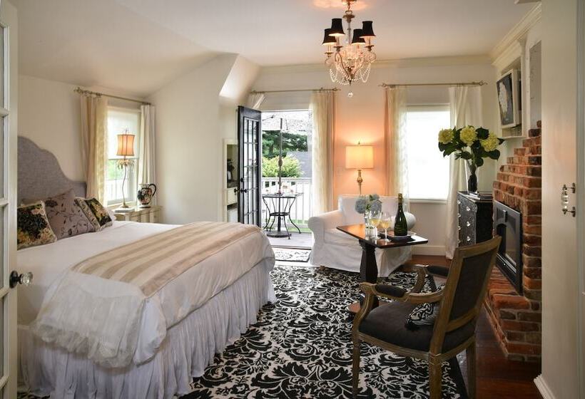 تختخواب و صبحانه The Connecticut River Valley Inn