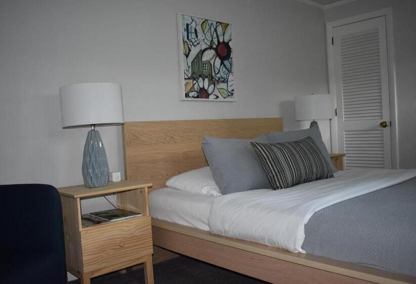 민박 The Little River Inn