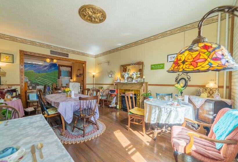 ベッドアンドブレックファースト The Maid S Quarters Bed Breakfast & Tearoom