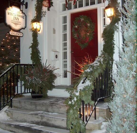 住宿加早餐 The White House Inn