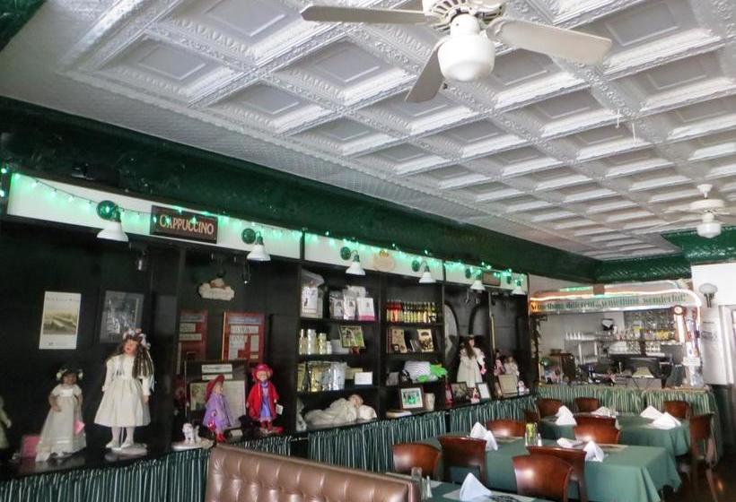 تختخواب و صبحانه The Polo Inn Bridgeport U.s.a