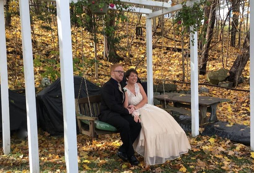 Center Harbor Sutton House B & B