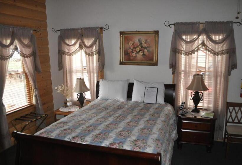 Elkwood Manor Bed & Breakfast