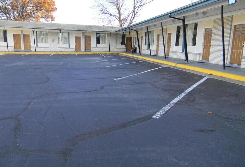 Fairfax Motel