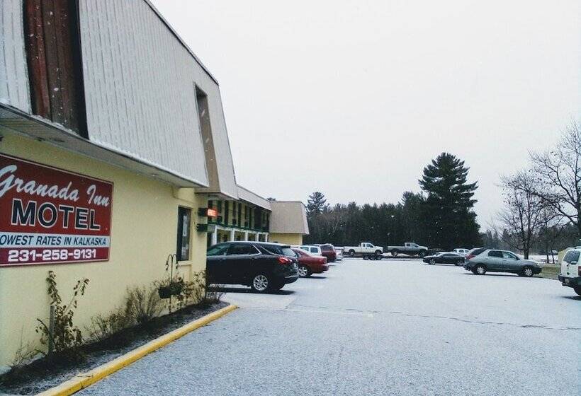 Granada Inn Motel   Kalkaska