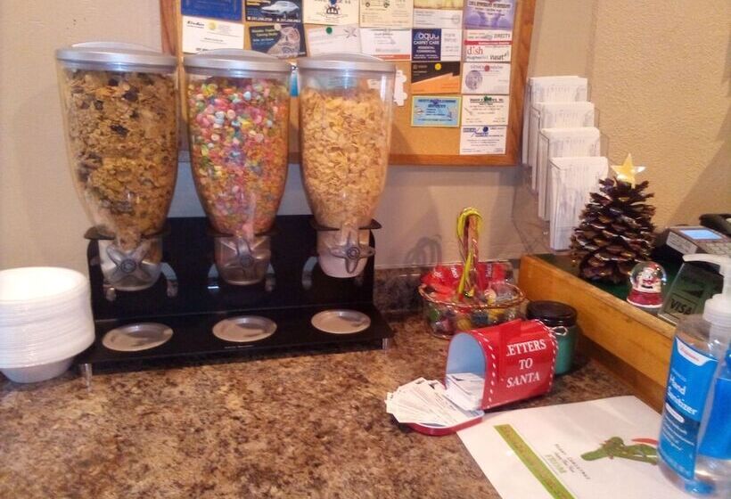 Granada Inn Motel   Kalkaska