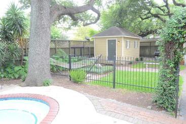 Hi  Houston The Morty Rich Hostel