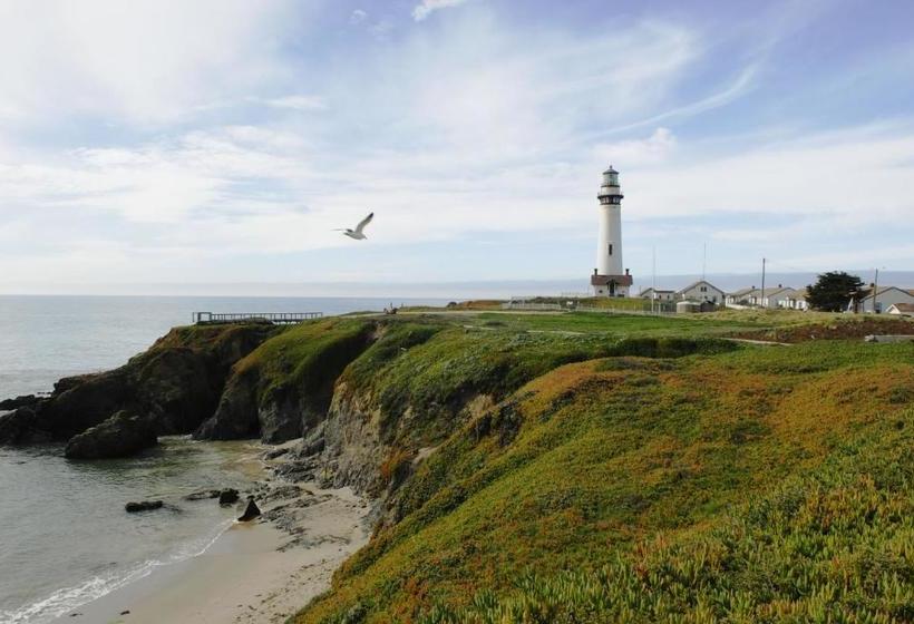 Hi Pigeon Point Lighthouse Hostel