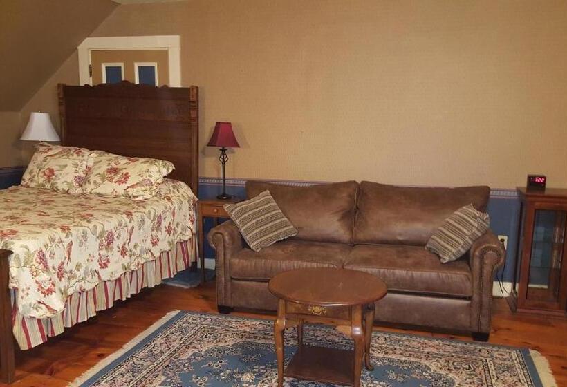 Holidae House Bed & Breakfast